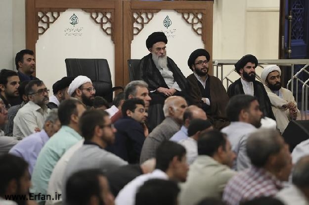 گزارش تصویری/ سخنرانی استاد انصاریان در حرم مطهر شاهچراغ شیراز